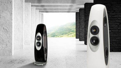 Max Schlundt im Stilwerk präsentiert die Lautsprecherboxen Elac Concentro & Elac Concentro M